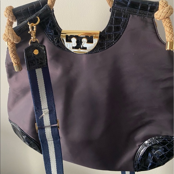 Tory Burch summer hobo bag with Crossbody strap - Picture 4 of 10